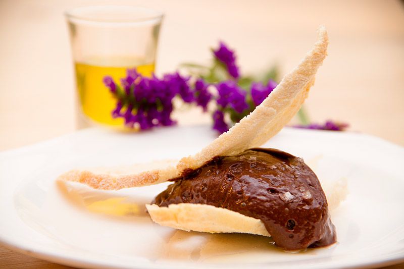 Chocolate y pan Dolores y Lola